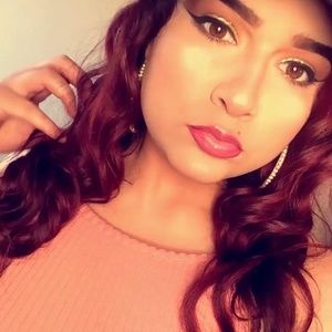 Meet your Posher, Lea